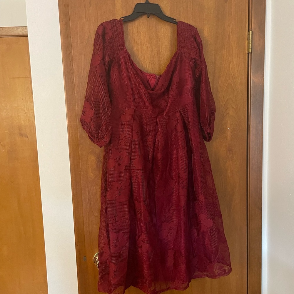 Boohoo never worn burgundy off the shoulders long sleeved midi dress. Size 14.